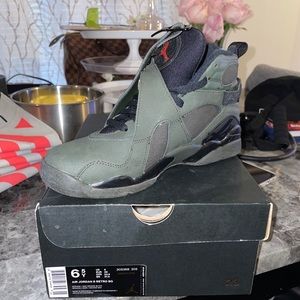 Air Jordan 8s